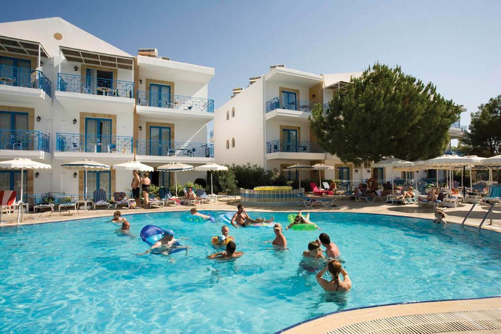 Islands Hotel 2*