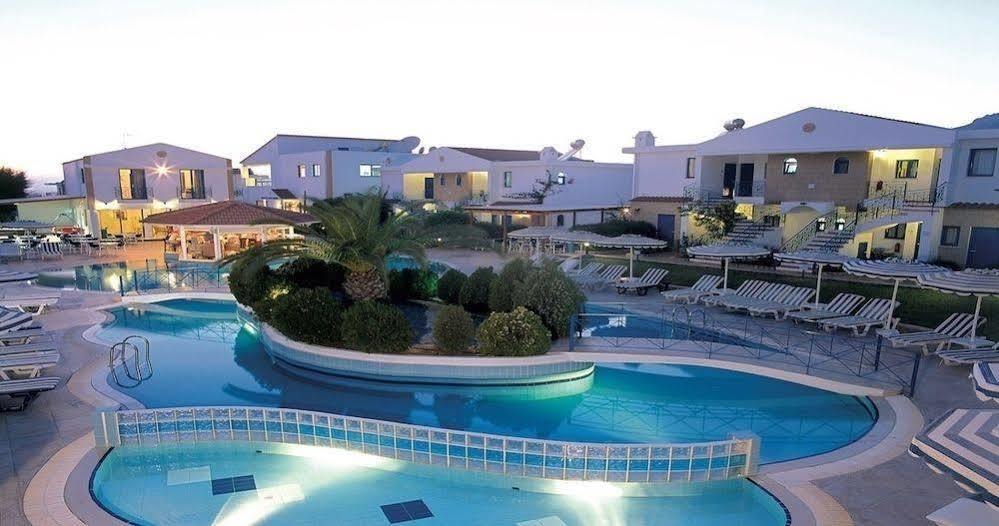 Islands Hotel 2*