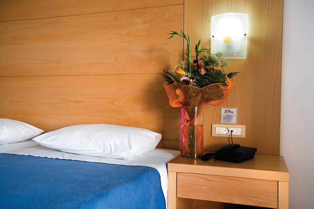 Islands Hotel
